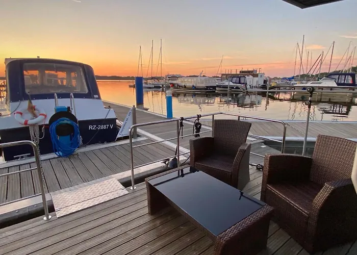 Ferienzentrum Yachthafen * Rechlin